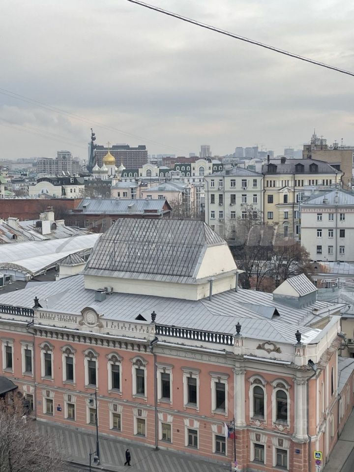 Продажа 4-комн квартиры на вторичном рынке улица Пречистенка, 30/2