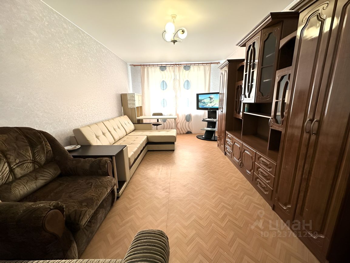 Аренда 1-комн квартиры на вторичном рынке проспект Обуховской обороны, 197