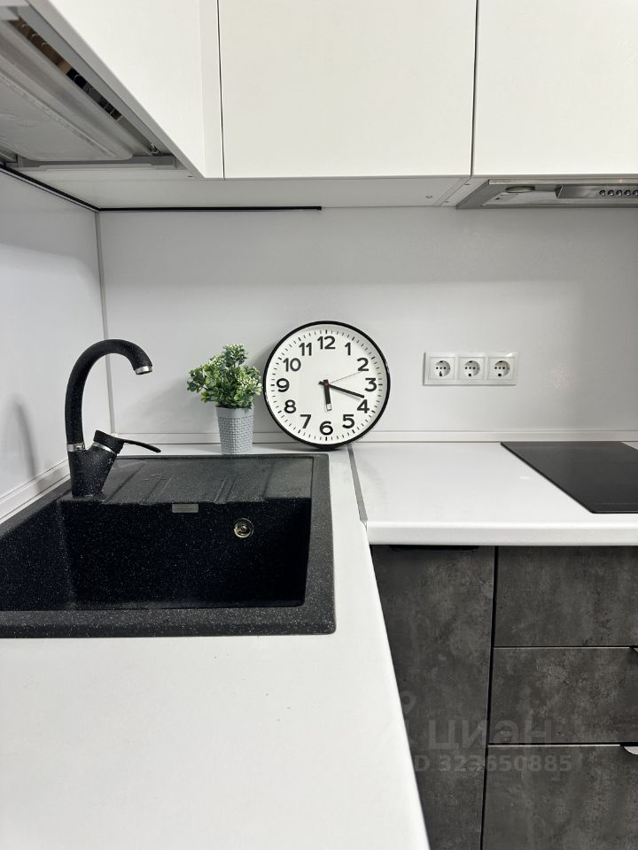 Продажа 1-комн квартиры на вторичном рынке бульвар Веласкеса, 10