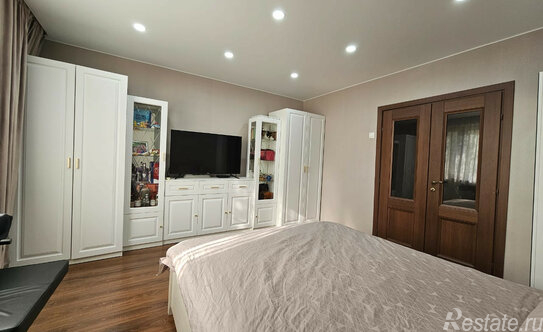 Продажа 3-комн квартиры на вторичном рынке Абрамцевская улица,  д. 9 к1