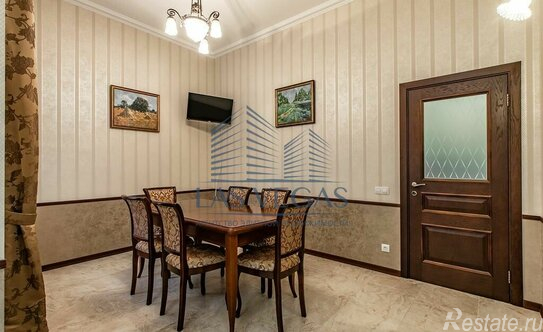 Аренда 4-комн квартиры на вторичном рынке Греческий пр-кт,  д. 12