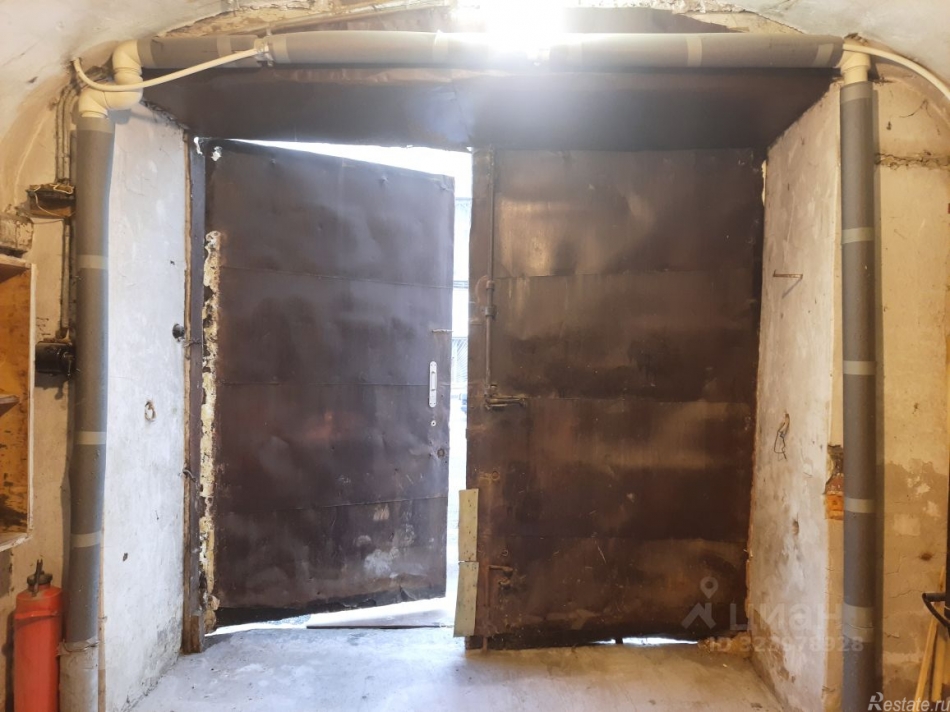 Аренда гаража Вознесенский проспект,  д. 2