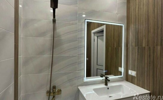 Продажа 2-комн квартиры на вторичном рынке Золотошвейная ул