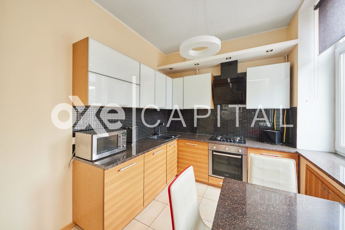 Продажа 3-комн квартиры на вторичном рынке Верхняя Первомайская улица, 44