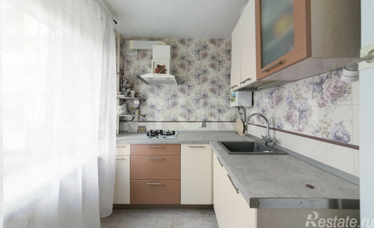 Продажа 2-комн квартиры на вторичном рынке Им Свердлова пгт, 1-й мкр,  д. 30