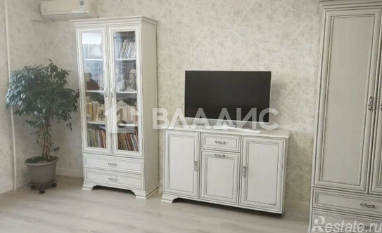 Продажа 3-комн квартиры на вторичном рынке улица Малыгина,  д. 3 к2