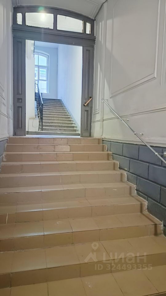 Аренда 1-комн квартиры на вторичном рынке Греческий проспект, 23а