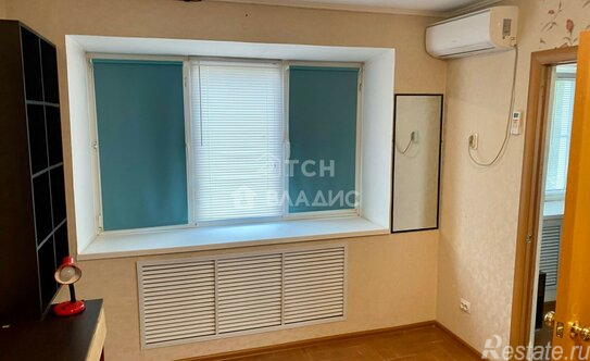 Продажа 2-комн квартиры на вторичном рынке Детская, Школьная улица,  д. 23