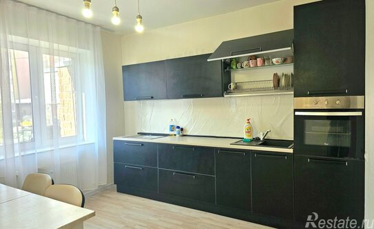 Продажа 3-комн квартиры на вторичном рынке Юнтоловский пр-кт,  д. 49,  к. 4