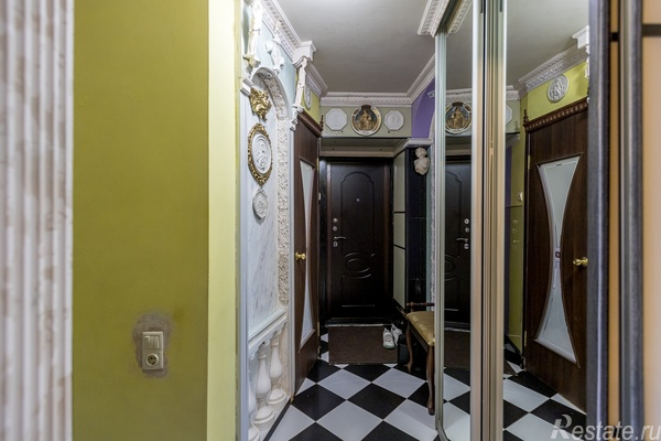 Продажа 2-комн квартиры на вторичном рынке Петра Смородина ул,  д. 4