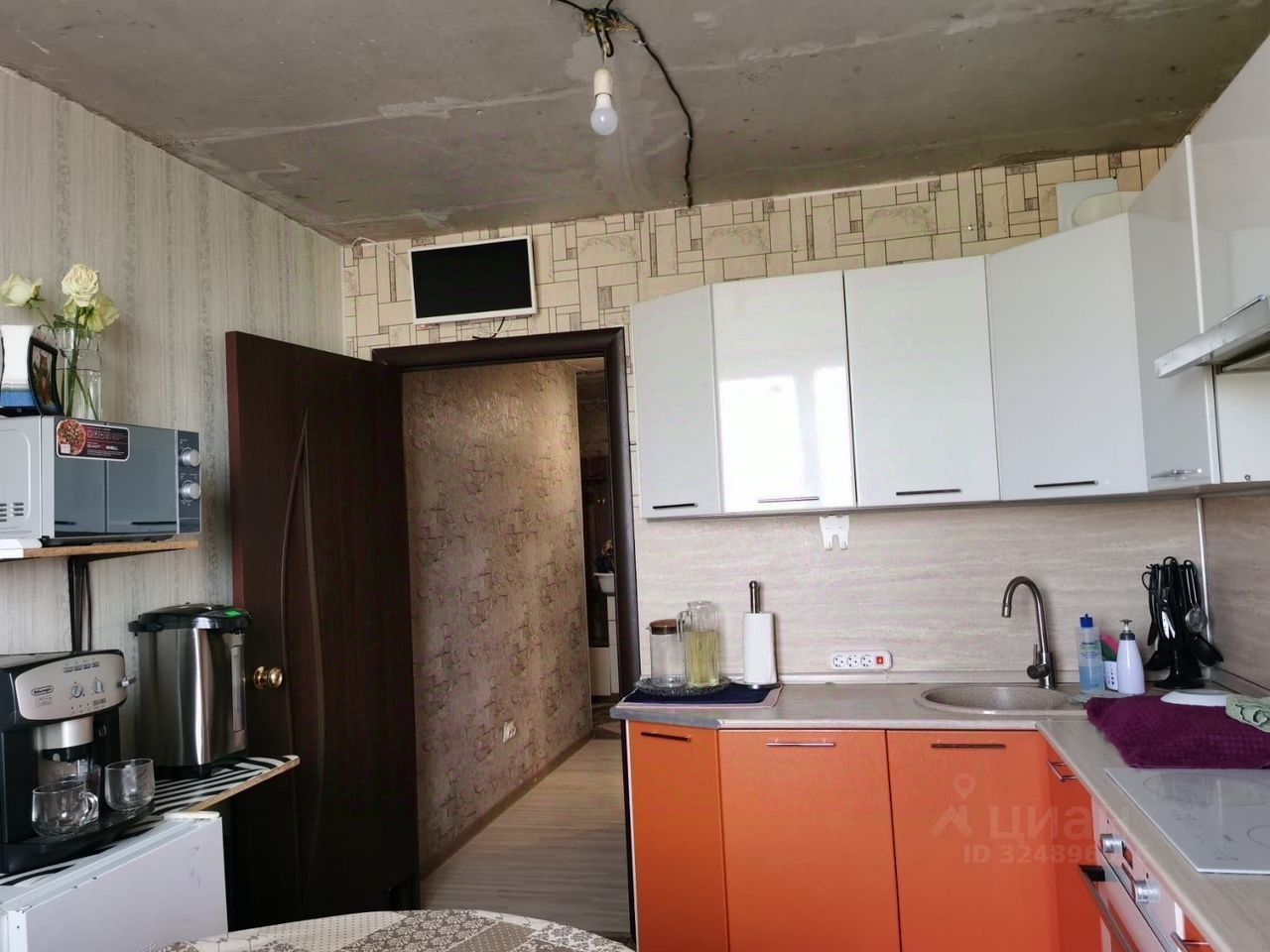Продажа 2-комн квартиры на вторичном рынке Имени Свердлова пгт, проезд Западный, 10