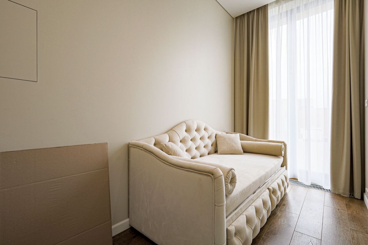 Аренда 4-комн квартиры на вторичном рынке Олсуфьевский переулок, 9к1