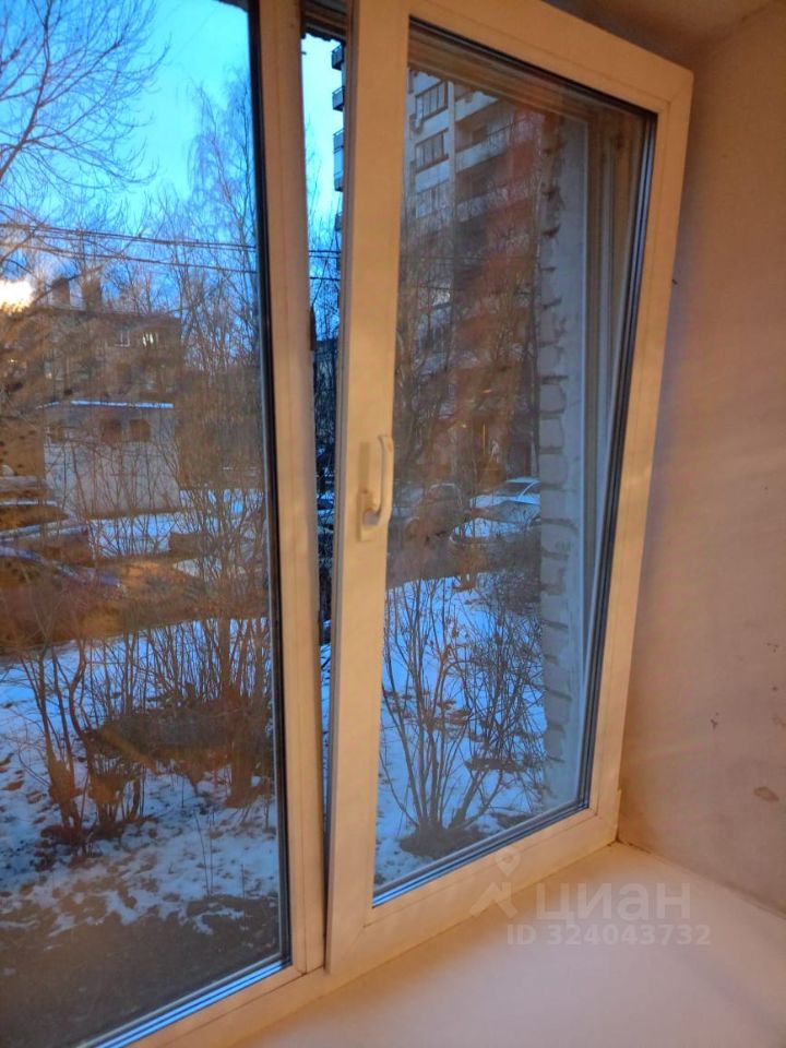 Продажа 2-комн квартиры на вторичном рынке улица Чекистов, 44