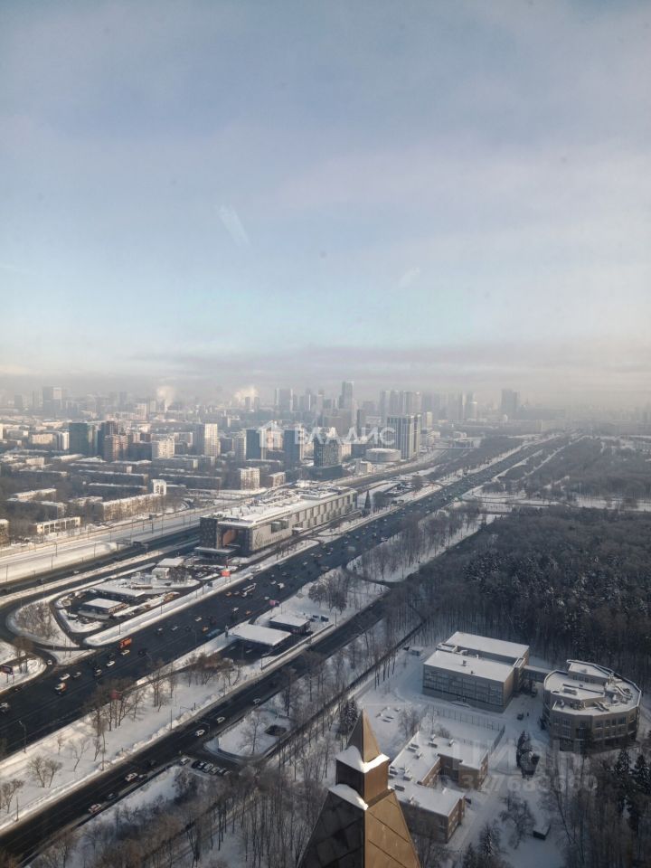 Продажа 4-комн квартиры на вторичном рынке Давыдковская улица, 3