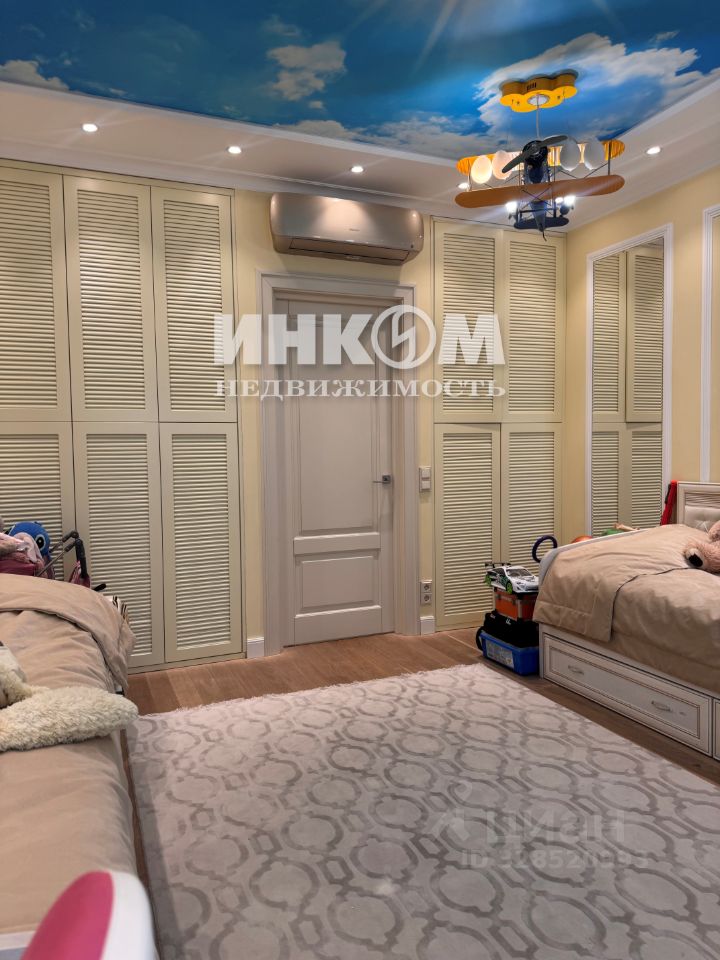 Продажа 4-комн квартиры на вторичном рынке Мосфильмовская улица, 88к4