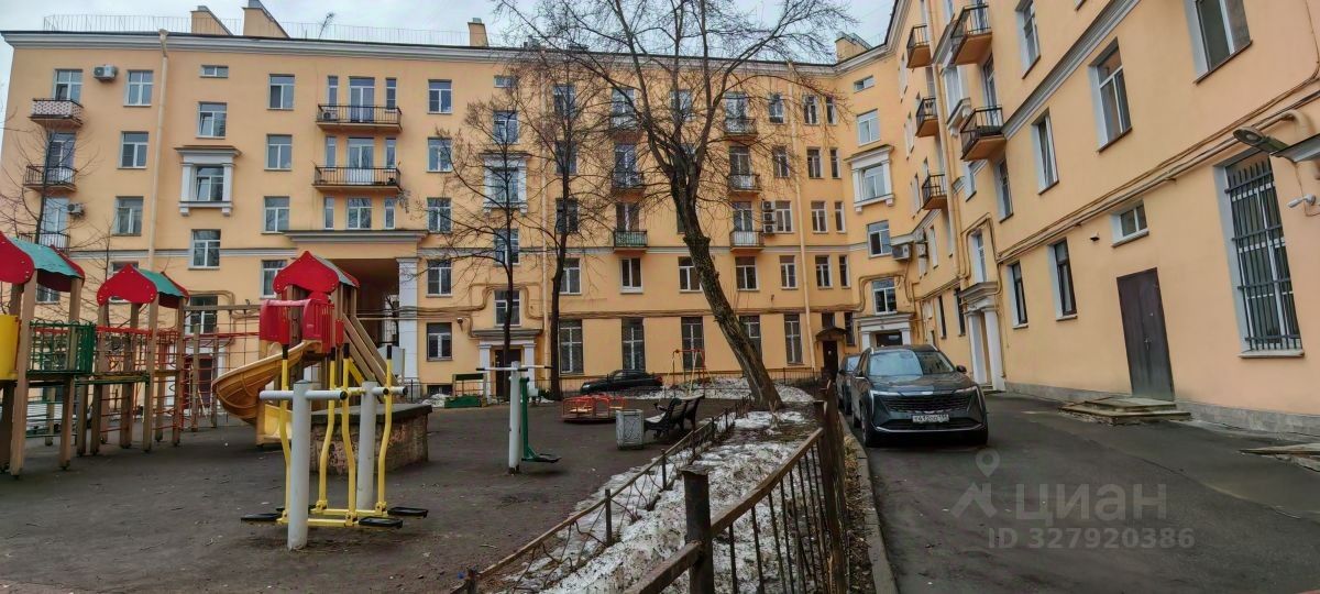 Продажа 5-комн квартиры на вторичном рынке Новгородская улица, 5