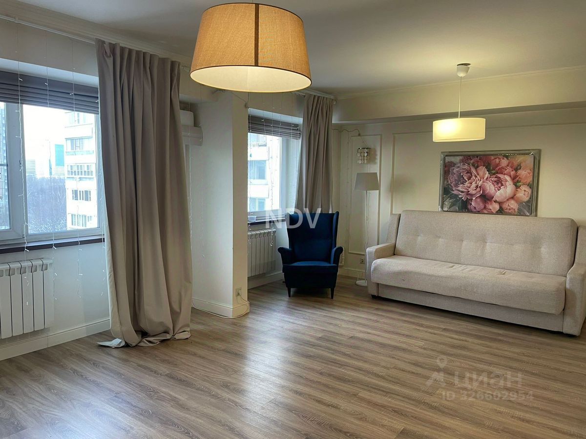 Продажа 3-комн квартиры на вторичном рынке улица Шверника, 15К1