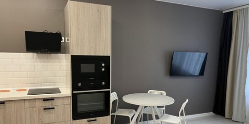 2-комн квартира ул Авиаторов,  д. 10