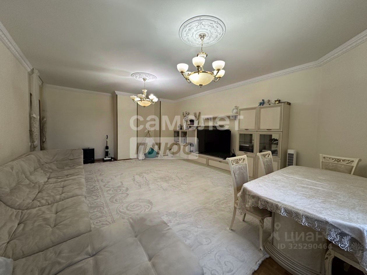 Продажа 4-комн квартиры на вторичном рынке Минская улица, 1ГК2