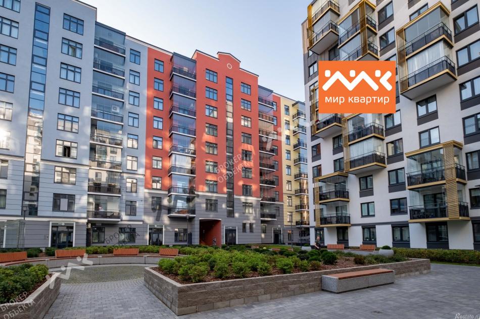 Продажа 6-комн квартиры на вторичном рынке 18-я В.О. линия,  д. 49