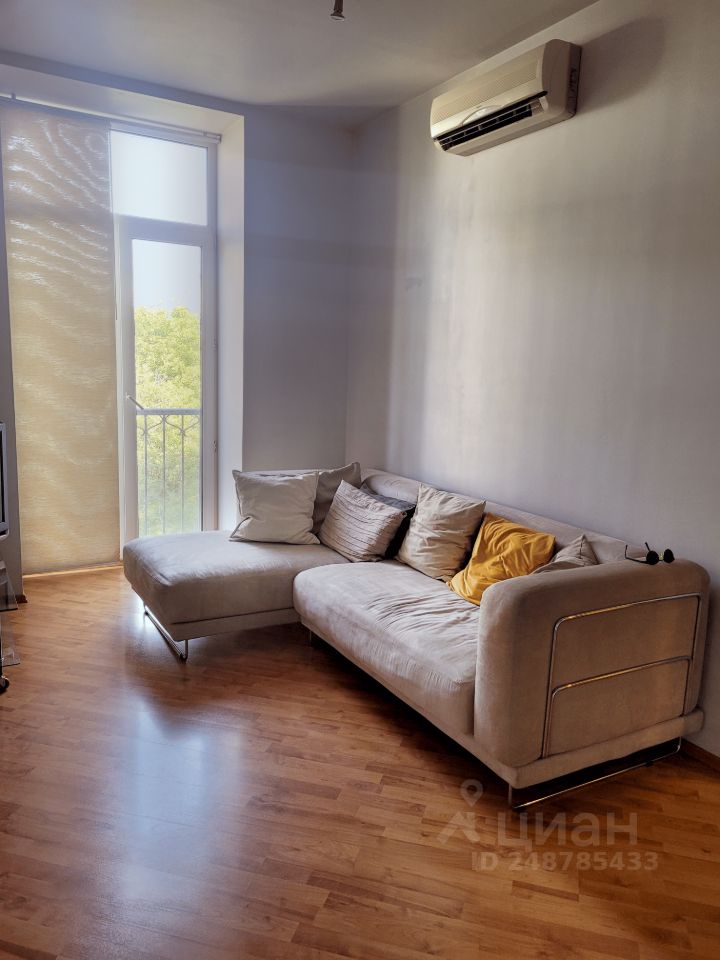 Аренда 2-комн квартиры на вторичном рынке Кутузовский проспект, 4/2