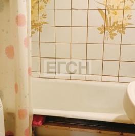 Продажа 2-комн квартиры на вторичном рынке проезд Карамзина,  д. 5