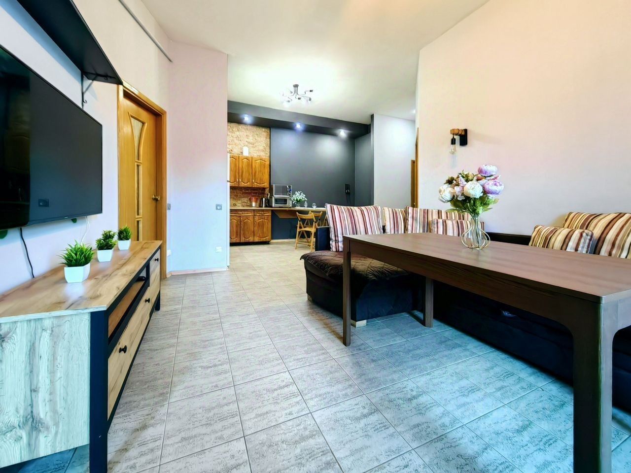 Продажа 2-комн квартиры на вторичном рынке набережная Реки Фонтанки, 40/68