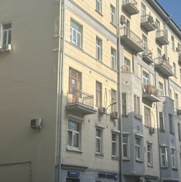 Продажа 3-комн квартиры на вторичном рынке Дегтярный пер,  д. 5 с1