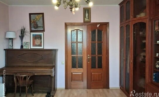 Продажа 2-комн квартиры на вторичном рынке Ореховый б-р,  д. 61,  к. 1