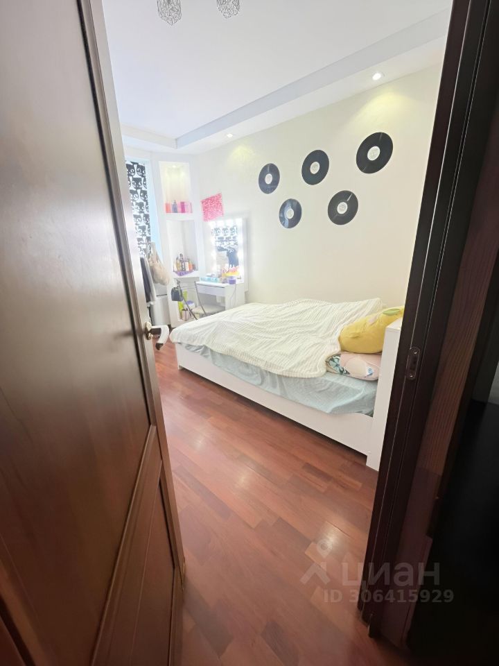 Продажа 3-комн квартиры на вторичном рынке улица Сикейроса, 6К1