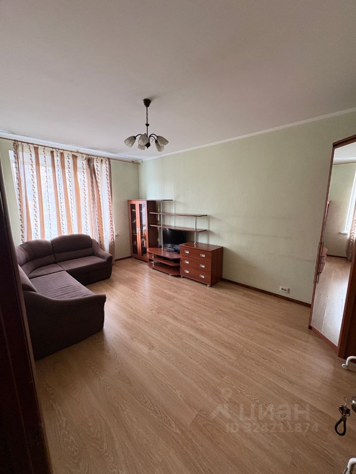 Продажа 2-комн квартиры на вторичном рынке Минская улица, 14к1