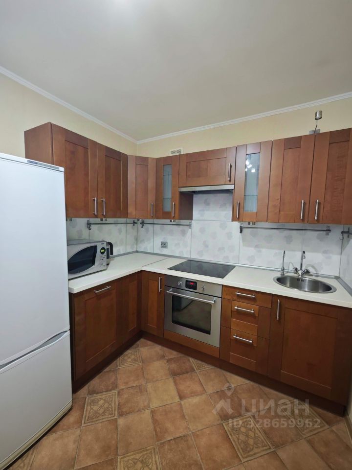Продажа 1-комн квартиры на вторичном рынке проспект Художников, 35