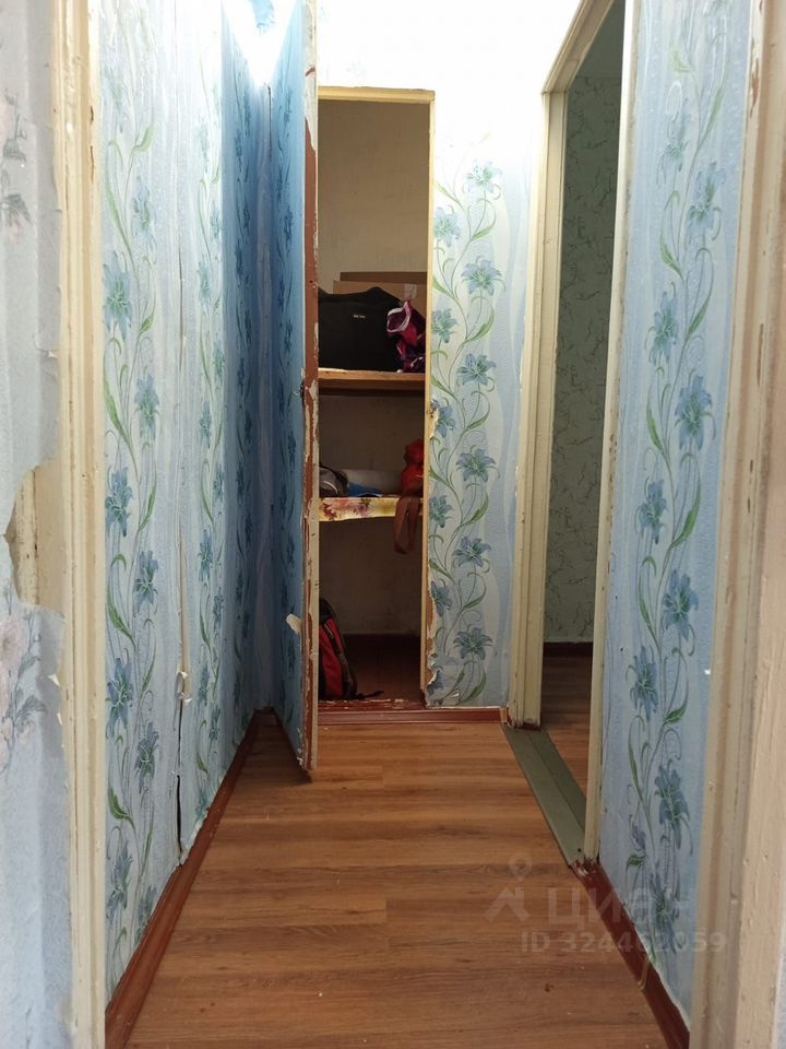 Продажа 2-комн квартиры на вторичном рынке пос. Семиозерье, улица Спортивная, 46