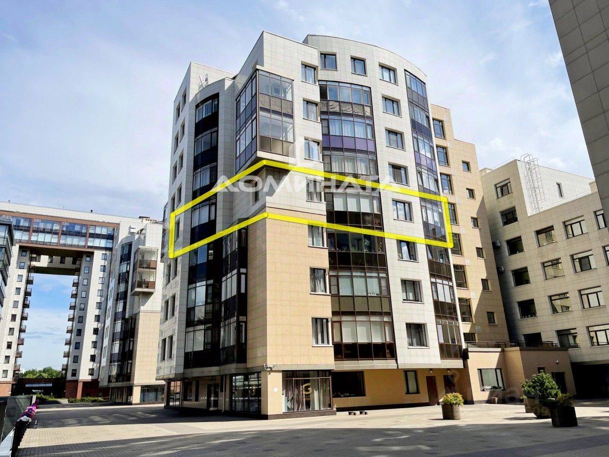 Продажа 4-комн квартиры на вторичном рынке Новочеркасский проспект, 33к3