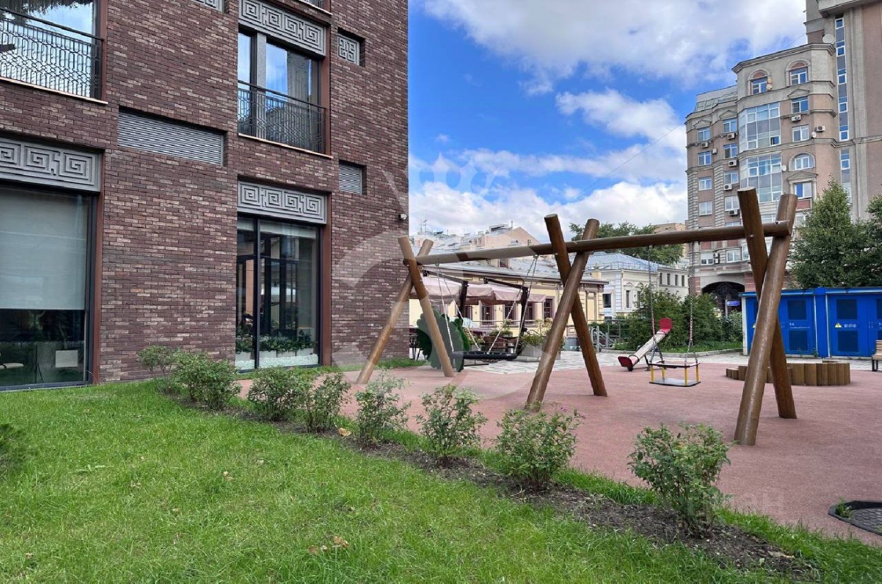 Продажа 6-комн квартиры на вторичном рынке Долгоруковская улица, 25