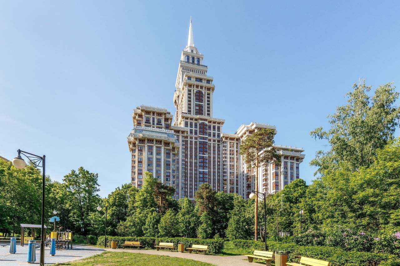 Продажа 5-комн квартиры на вторичном рынке Чапаевский переулок, 3