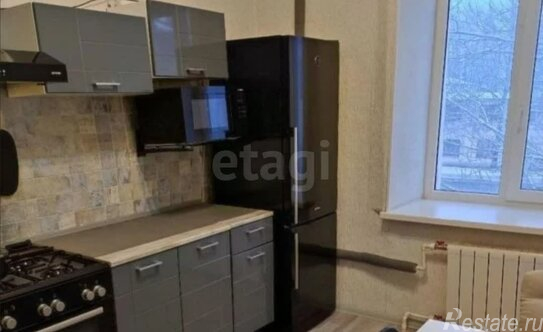 Продажа 2-комн квартиры на вторичном рынке Днепропетровская улица,  д. 63