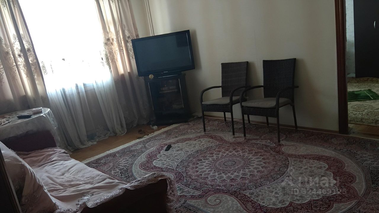 Продажа 4-комн квартиры на вторичном рынке Осенний бульвар, 15