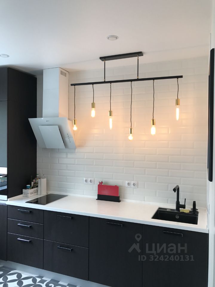 Продажа 3-комн квартиры на вторичном рынке Микрорайон Западный остров, д. Бузланово,  д. к1