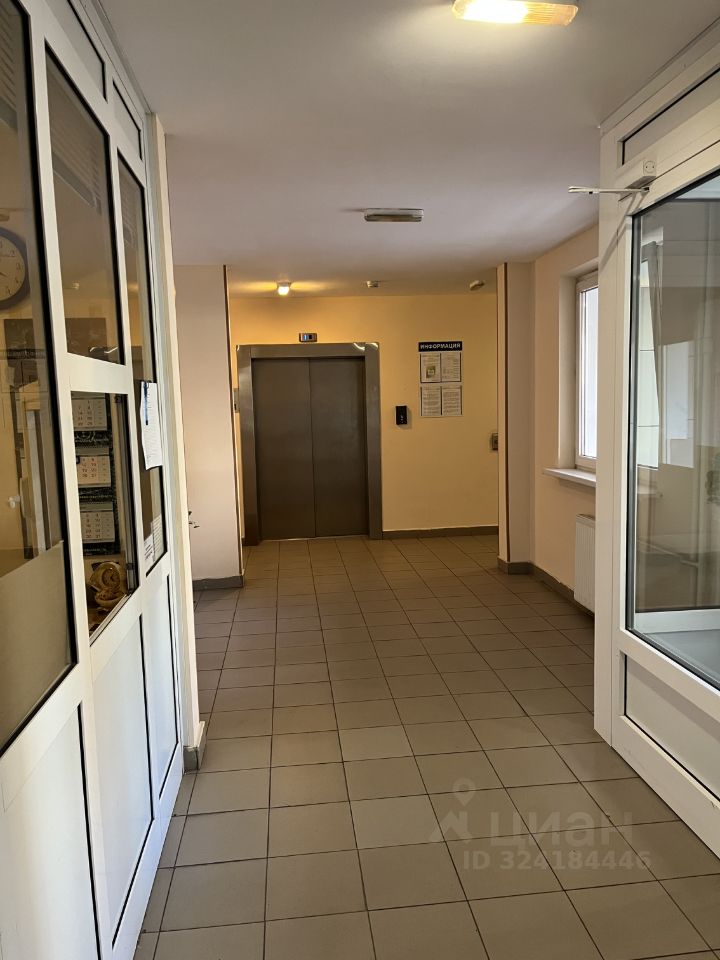 Продажа 3-комн квартиры на вторичном рынке Славянский бульвар, 9к6