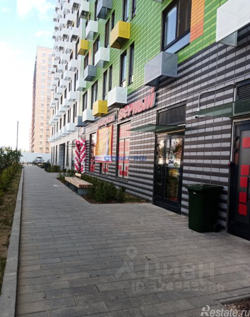 Продажа торгового помещения улица Александры Монаховой,  д. 90 к4