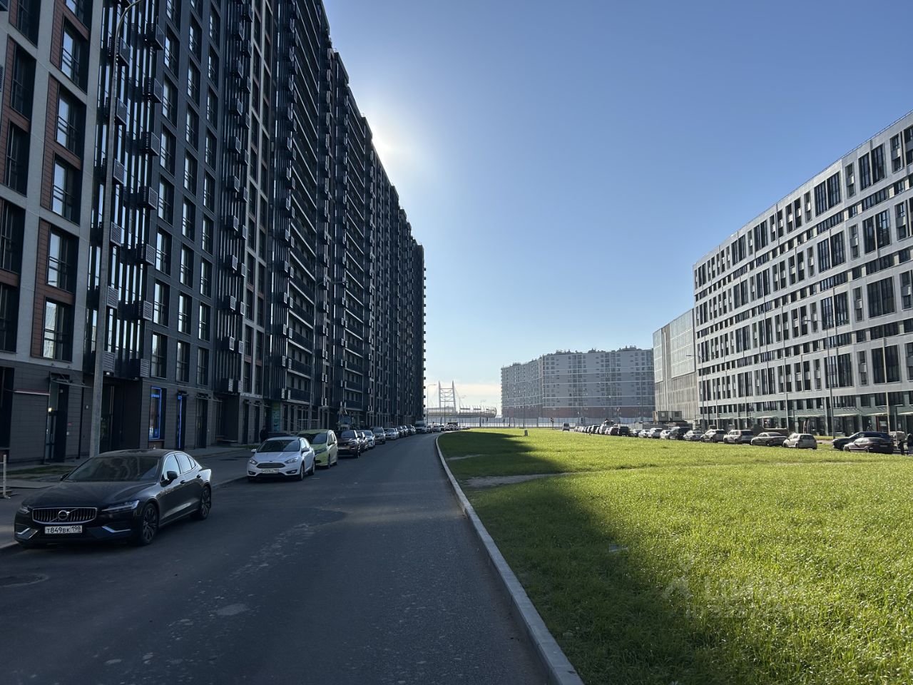 Продажа 2-комн квартиры на вторичном рынке бульвар Головнина, 3к1