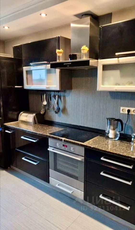 Продажа 2-комн квартиры на вторичном рынке пос. Развилка, 45