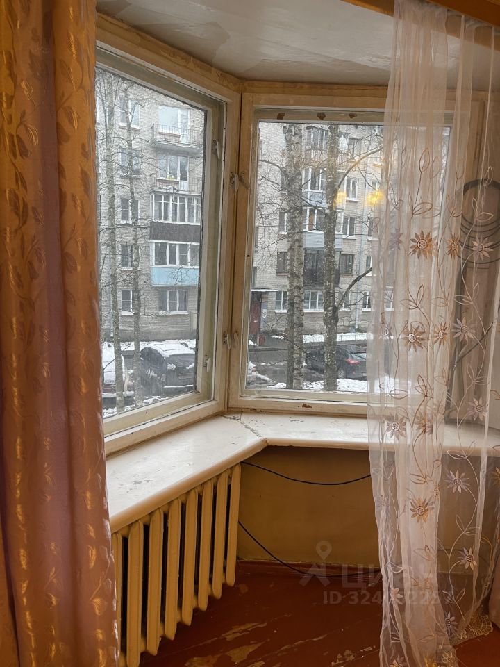 Продажа 3-комн квартиры на вторичном рынке пос. Шушары, Славянка тер., шоссе Колпинское, 8