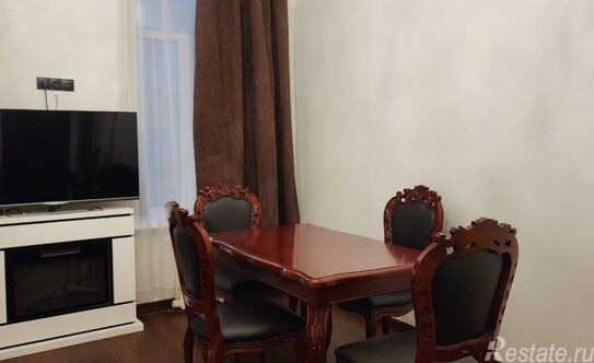 Продажа 3-комн квартиры на вторичном рынке 11-я линия,  д. 22