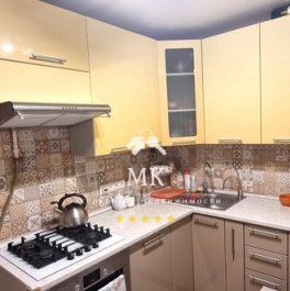 Продажа 2-комн квартиры на вторичном рынке улица Островитянова,  д. 45 к2