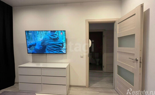 Продажа 1-комн квартиры на вторичном рынке Светлановский пр-кт,  д. 8