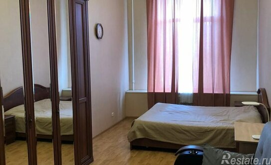 Продажа 5-комн квартиры на вторичном рынке Английский проспект,  д. 26