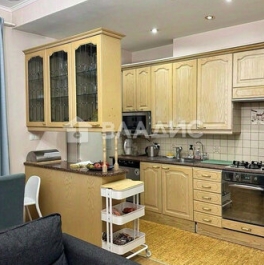 Продажа 3-комн квартиры на вторичном рынке улица Доватора,  д. 7/8