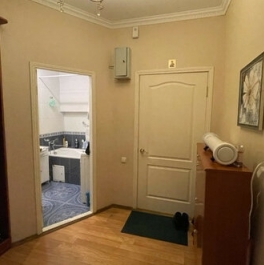 Продажа 3-комн квартиры на вторичном рынке Конюшковский Б. пер,  д. 27А